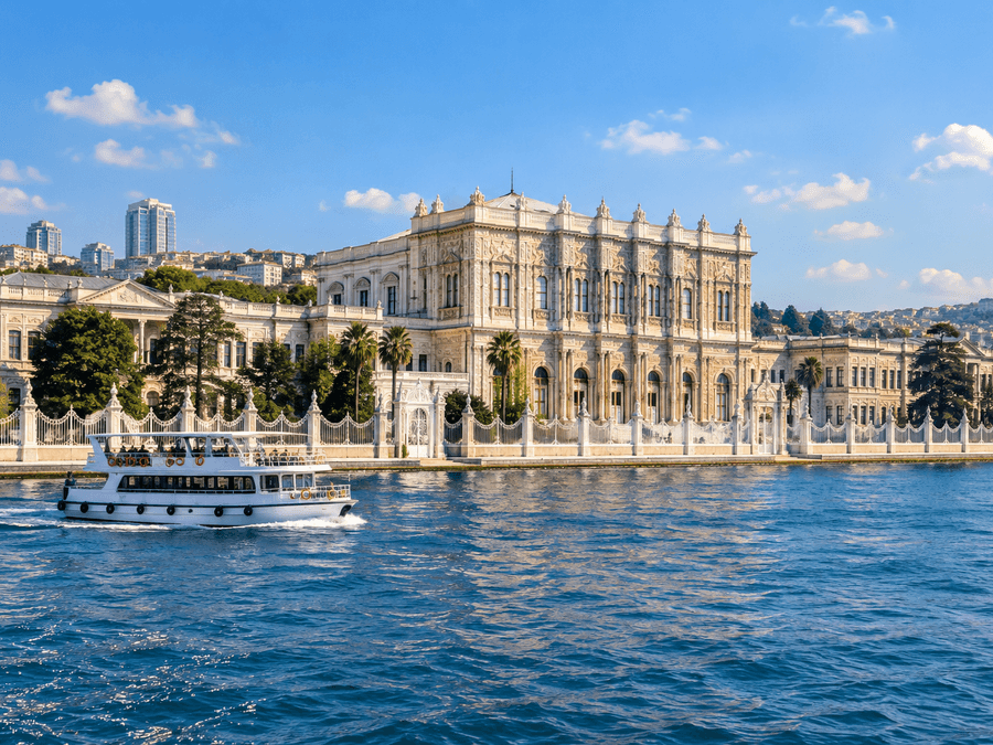 Dolmabahçe-Palast mit Bosporus-Kreuzfahrt – Tourbild 1