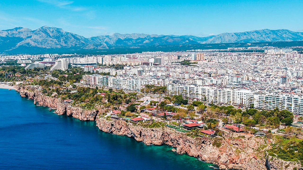   Bay Explorations  14:30 pm