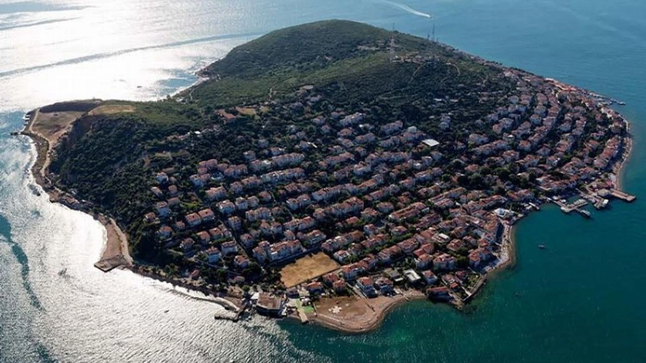kınalı island